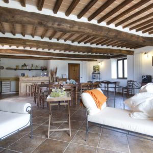 meet travelers in agriturismo